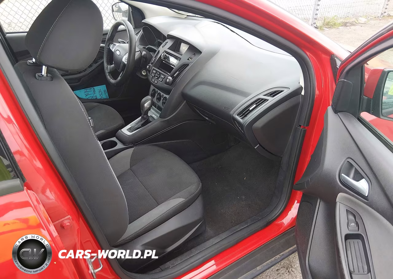 2014 Ford Focus Se VIN:1FADP3F29EL287941 - 5