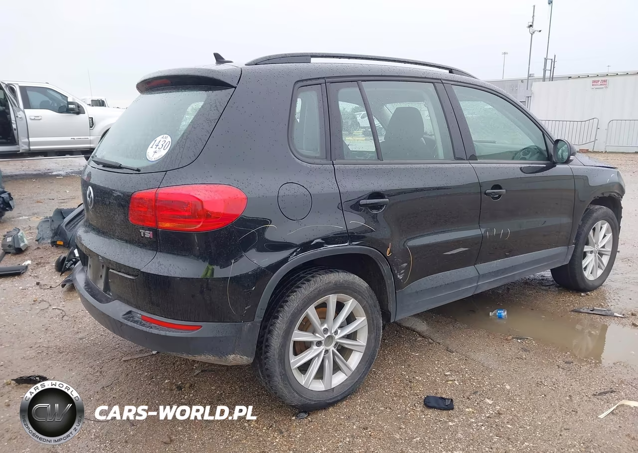 2017 Volkswagen Tiguan 2.0T-2.0T S VIN:WVGAV7AXXHK048949 - 4