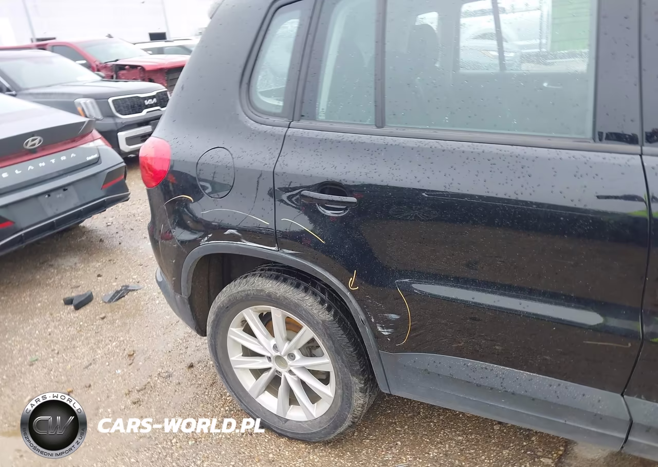 2017 Volkswagen Tiguan 2.0T-2.0T S VIN:WVGAV7AXXHK048949 - 6