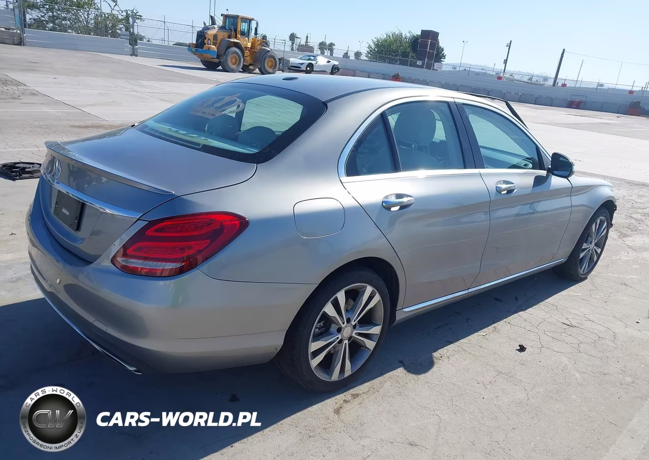 2015 Mercedes-Benz C 300 Luxury VIN:55SWF4JB6FU085242 - 4