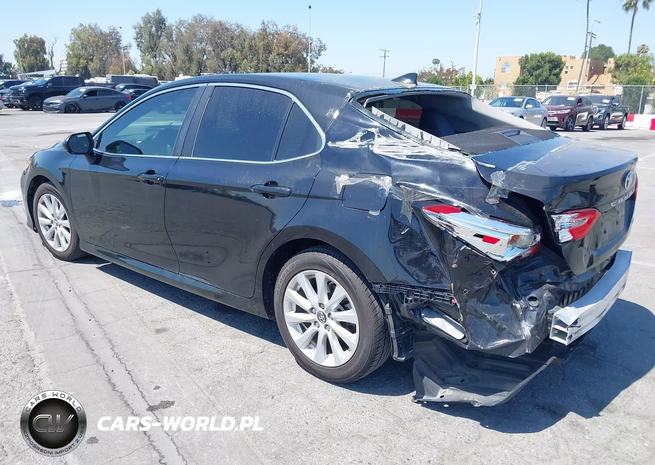 2019 Toyota Camry Le VIN:4T1B11HK2KU265284 - 3