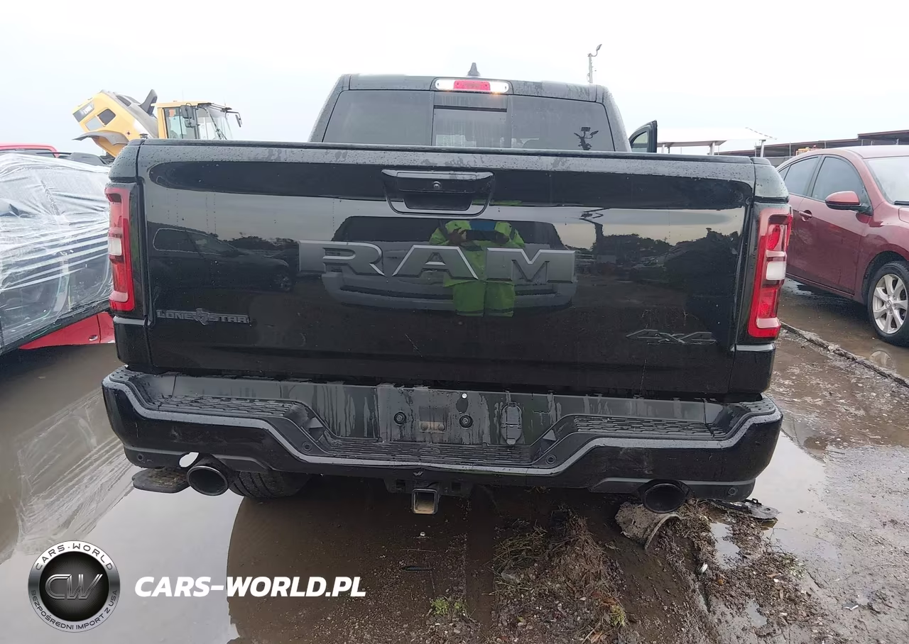 2025 Ram 1500 VIN:1C6SRFFP5SN633693 - 16
