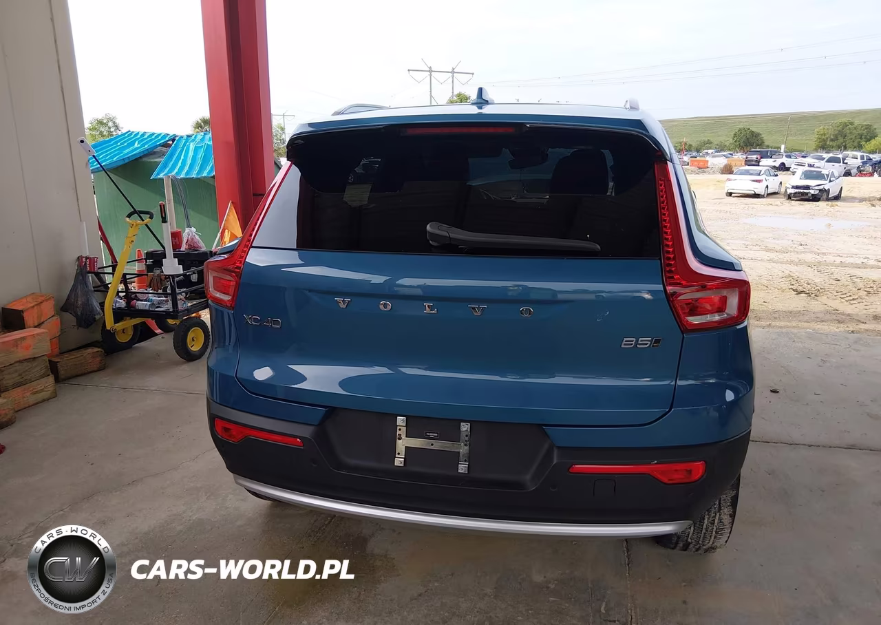 2023 Volvo Xc40 B5 Plus Bright Theme VIN:YV4L12UE0P2020028 - 16