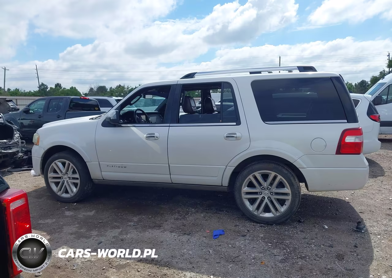 2015 Ford Expedition Platinum VIN:1FMJU1LT0FEF00946 - 14
