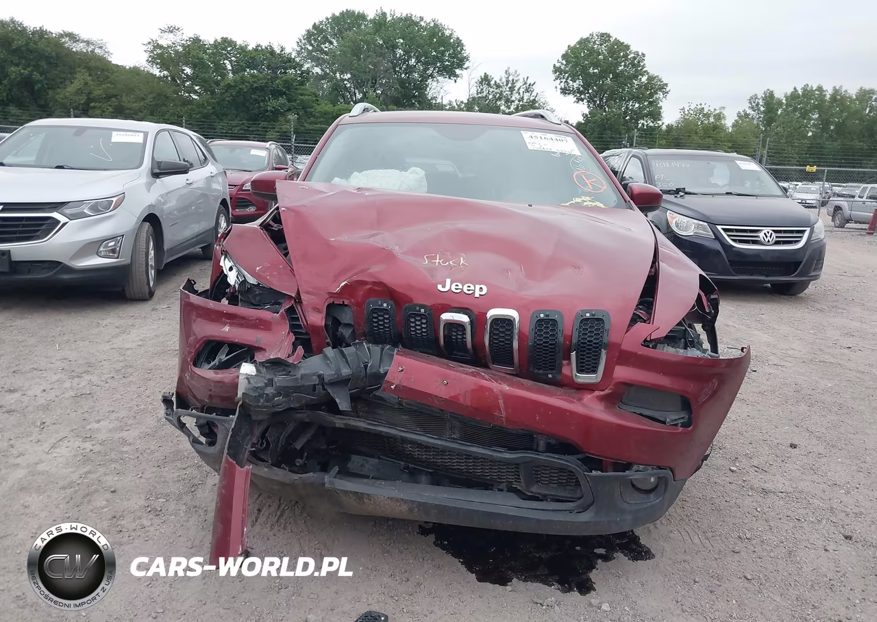 2017 Jeep Cherokee Latitude 4X4 VIN:1C4PJMCB5HW660074 - 13