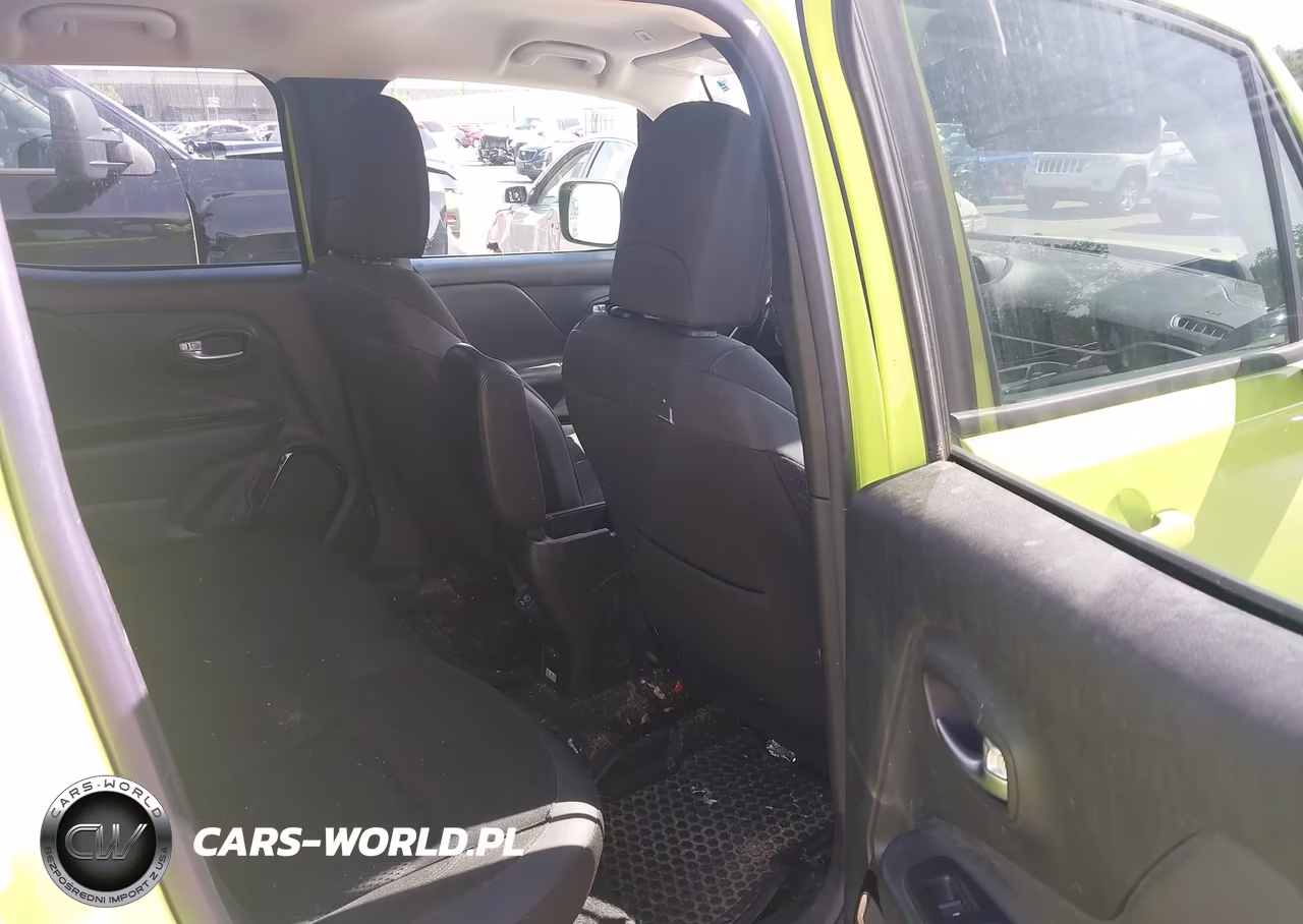 2018 Jeep Renegade Altitude 4X4 VIN:ZACCJBBB0JPH75849 - 8