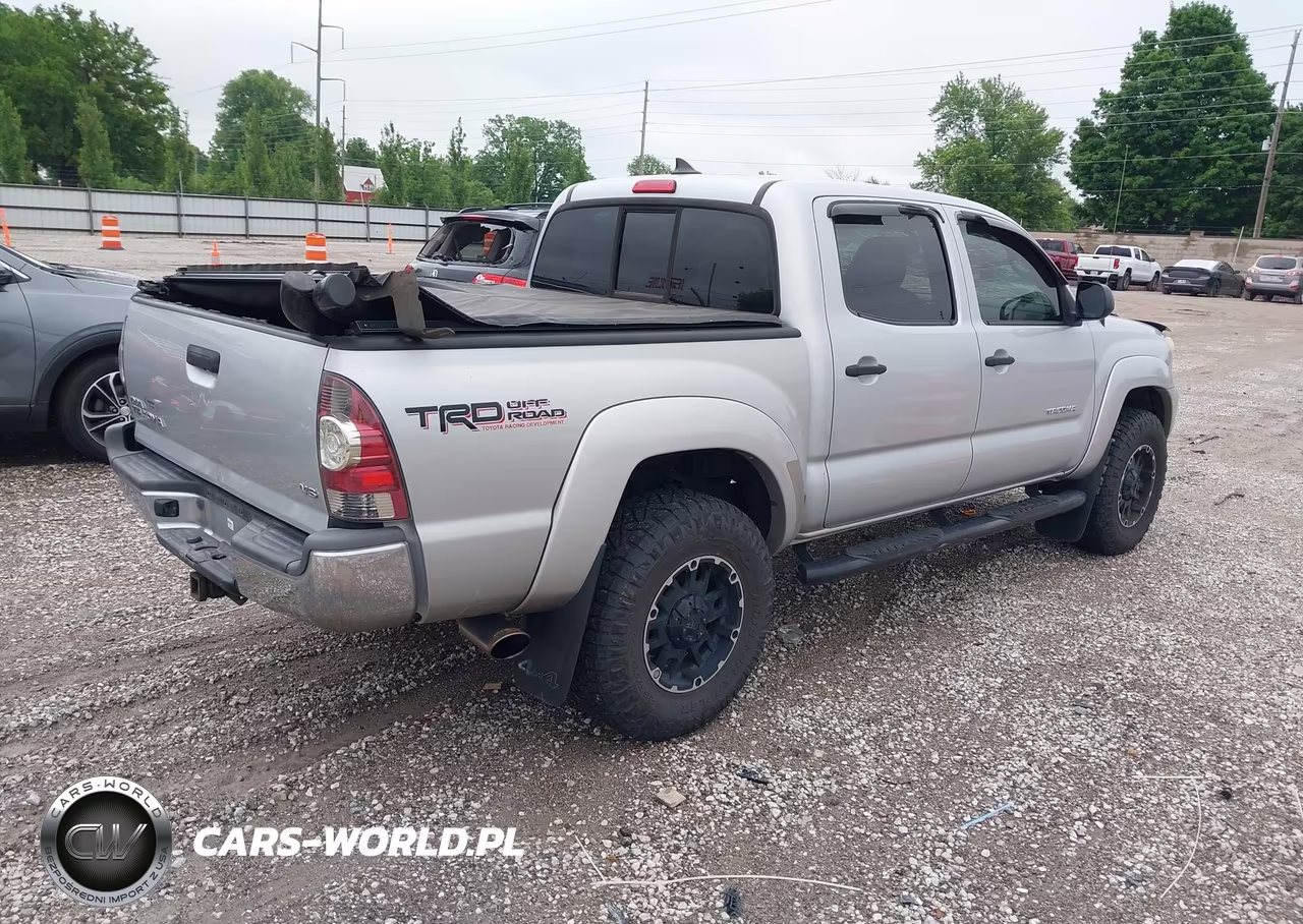 2012 Toyota Tacoma Base V6 VIN:3TMLU4ENXCM099943 - 4