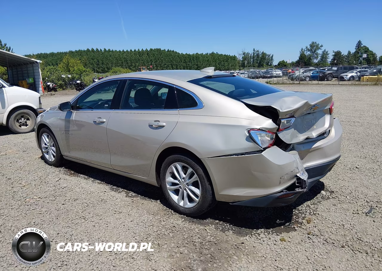 2016 Chevrolet Malibu 1Lt VIN:1G1ZE5ST4GF261600 - 3