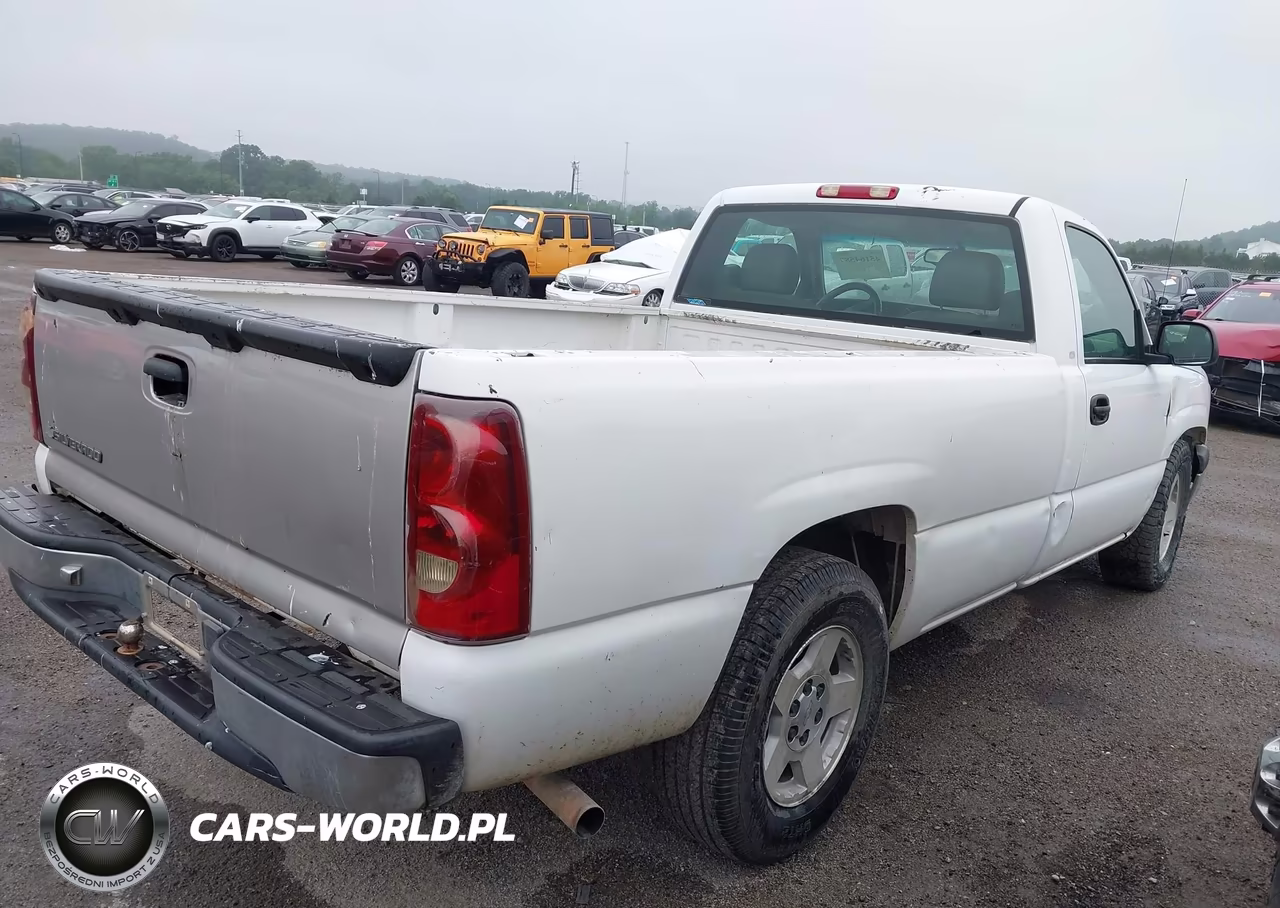 2003 Chevrolet Silverado 1500 Work Truck VIN:1GCEC14X43Z155385 - 4