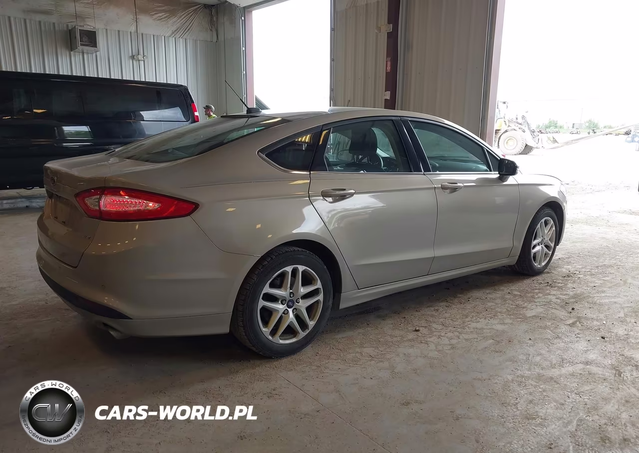 2016 Ford Fusion Se VIN:3FA6P0H7XGR104633 - 4