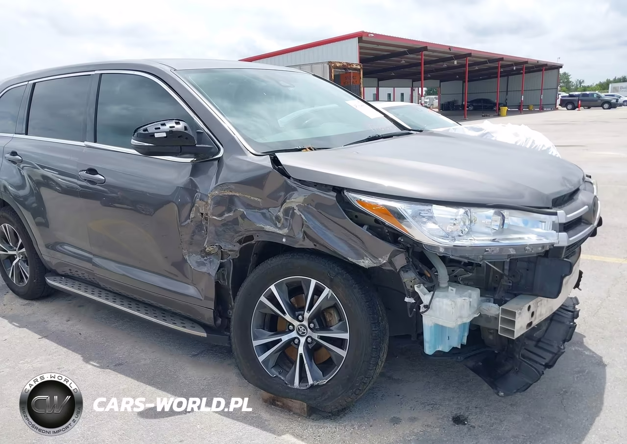 2017 Toyota Highlander Le VIN:5TDZZRFH3HS205898 - 18
