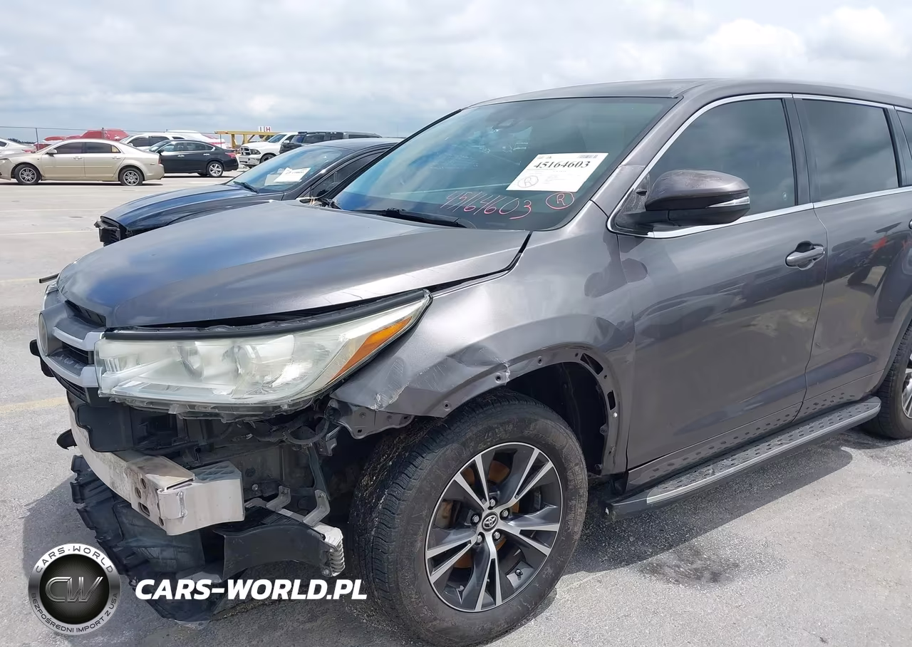 2017 Toyota Highlander Le VIN:5TDZZRFH3HS205898 - 19