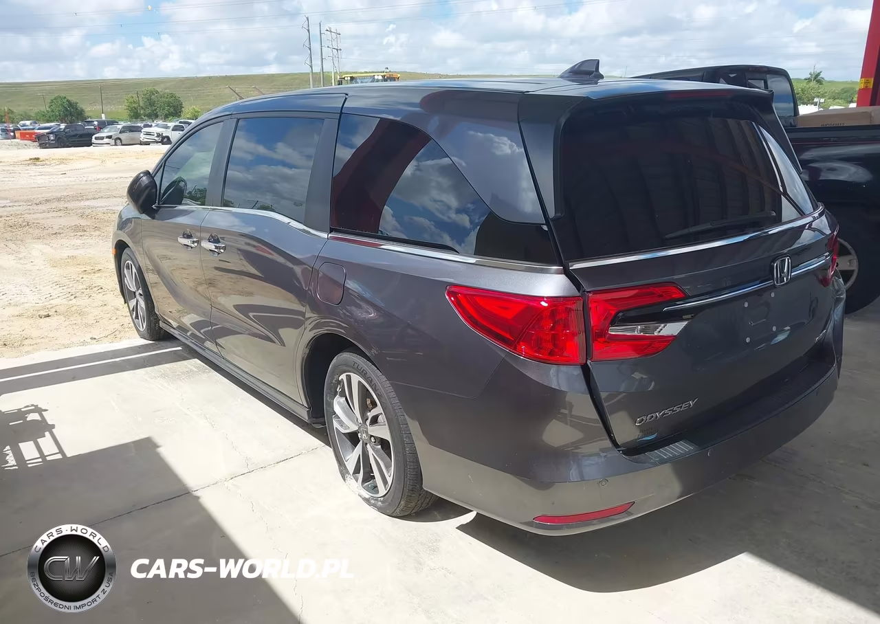 2024 Honda Odyssey Touring VIN:5FNRL6H82RB031664 - 3