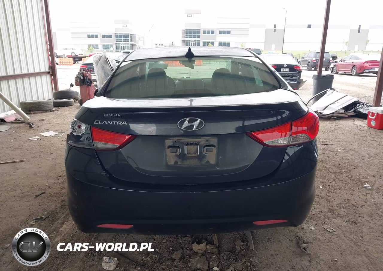 2013 Hyundai Elantra Gls VIN:5NPDH4AE4DH151590 - 16