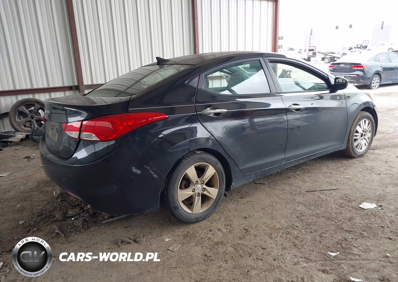 2013 Hyundai Elantra Gls VIN:5NPDH4AE4DH151590 - 4
