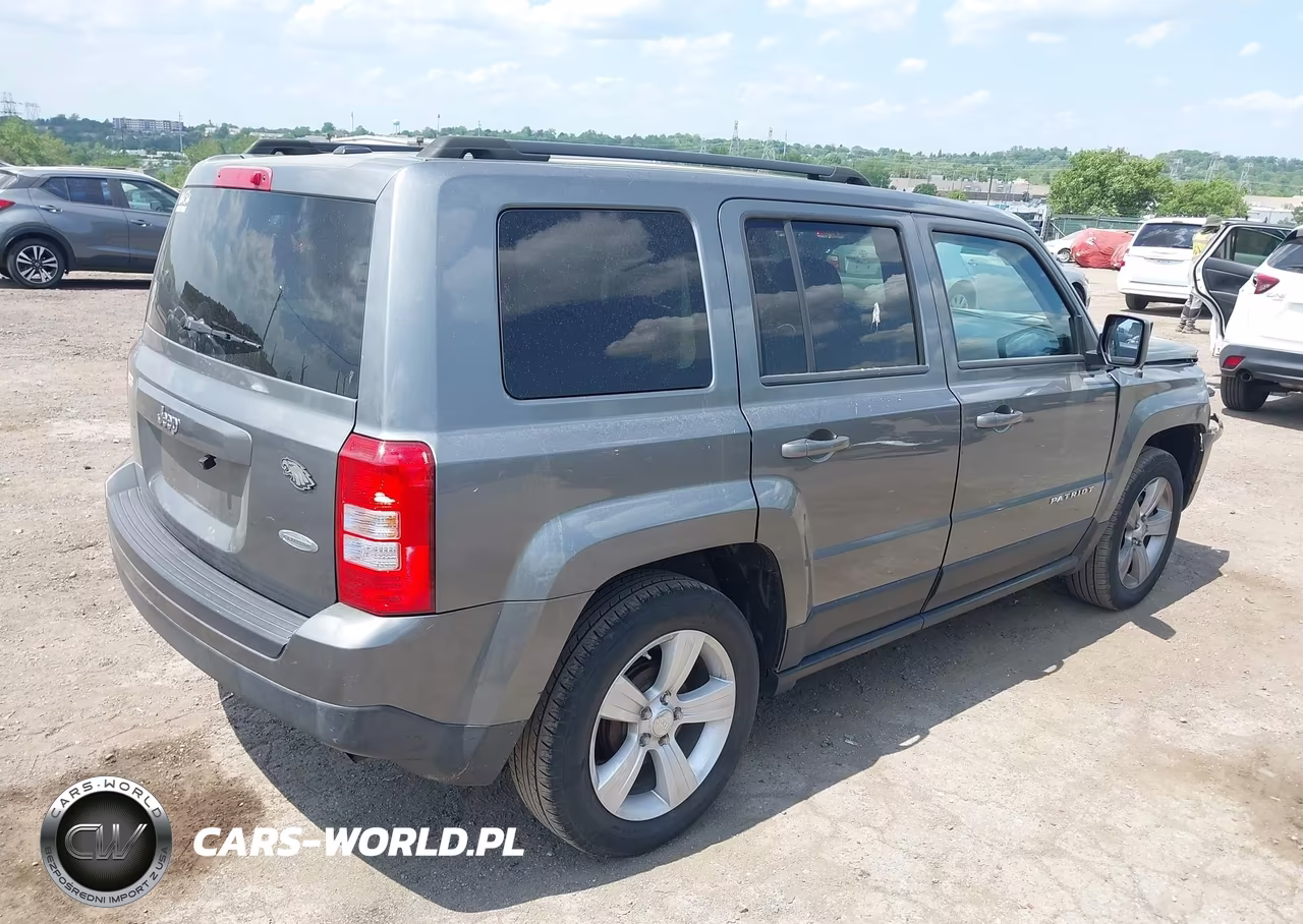 2012 Jeep Patriot Latitude VIN:1C4NJPFA5CD661208 - 4