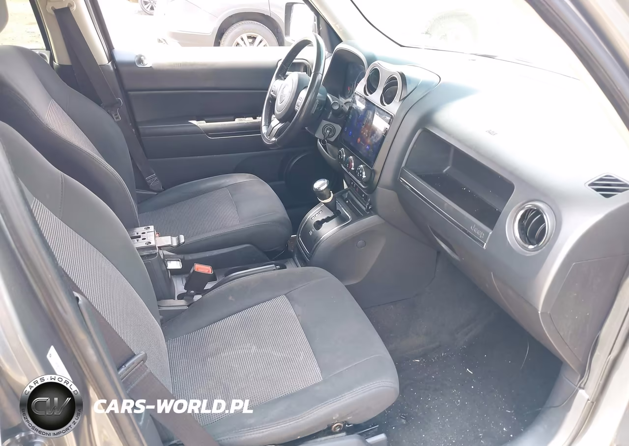 2012 Jeep Patriot Latitude VIN:1C4NJPFA5CD661208 - 5