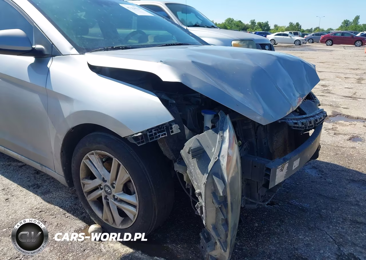2020 Hyundai Elantra Sel VIN:5NPD84LF1LH626892 - 17