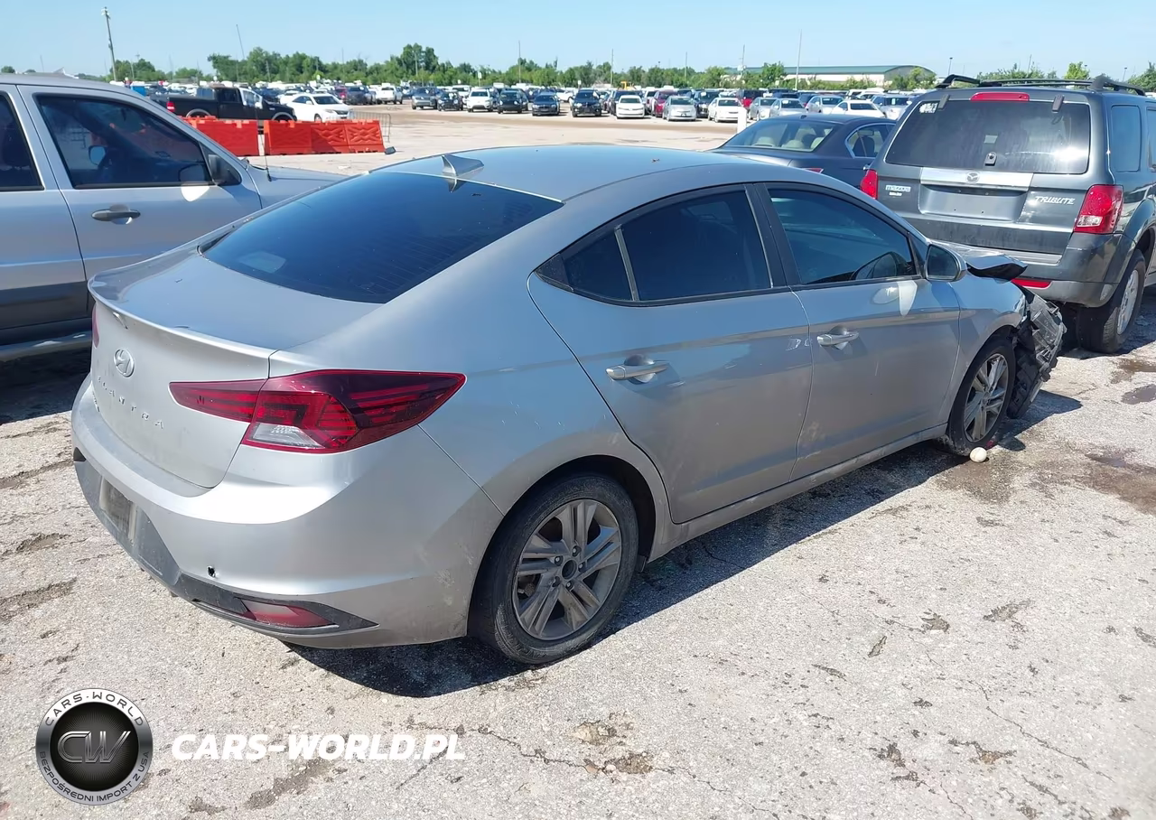 2020 Hyundai Elantra Sel VIN:5NPD84LF1LH626892 - 4