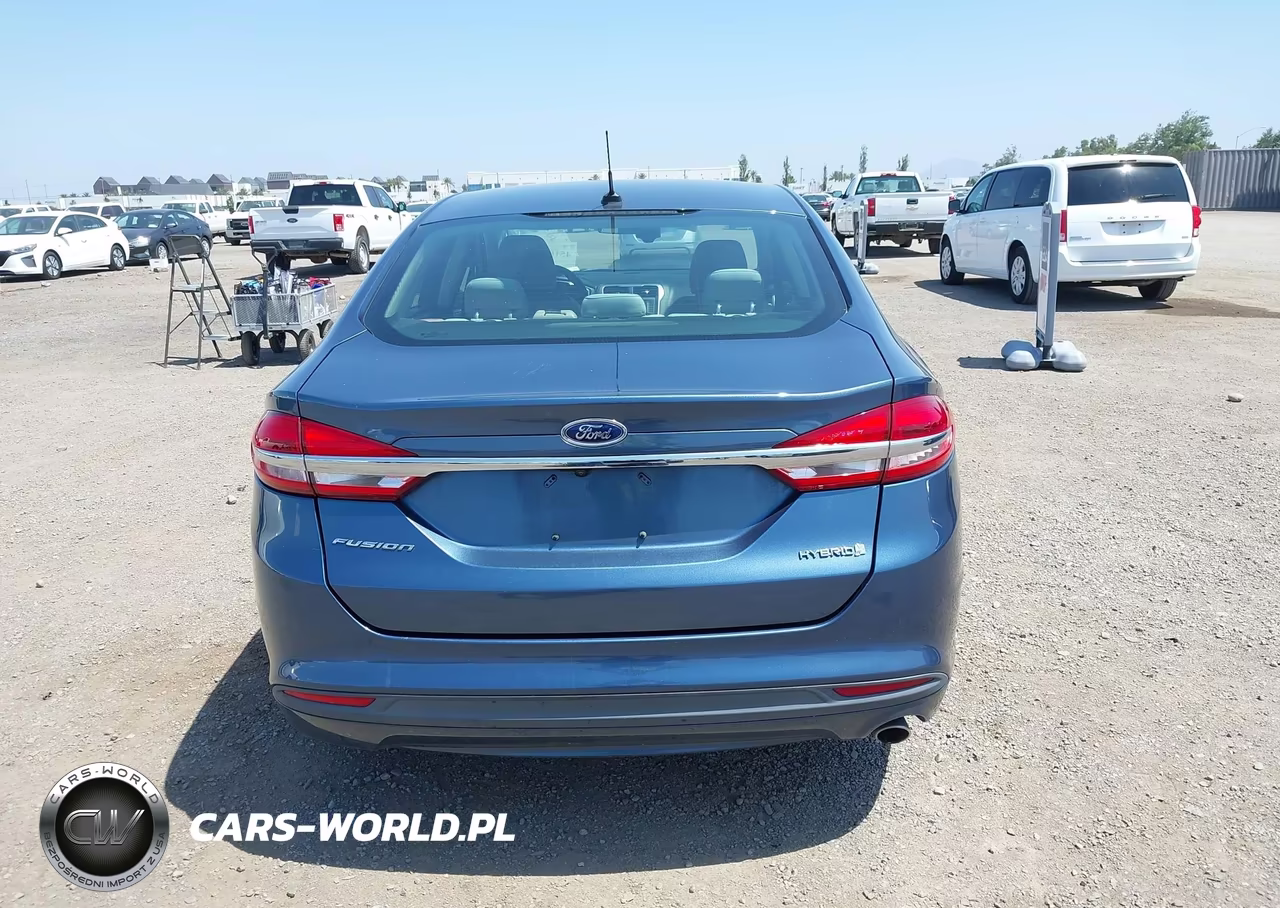 2018 Ford Fusion Hybrid S VIN:3FA6P0UU4JR212748 - 17