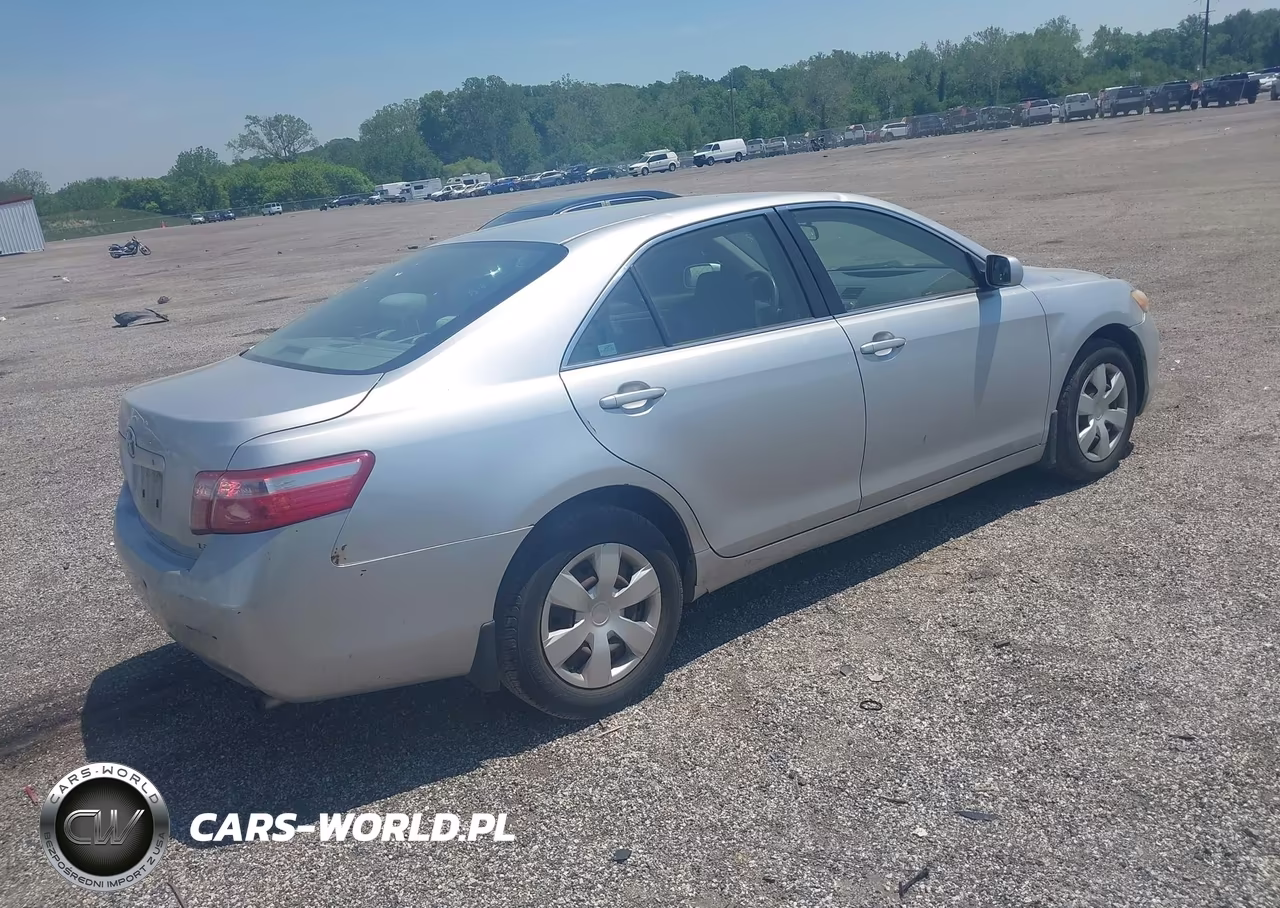 2007 Toyota Camry Le VIN:JTNBE46KX73105868 - 4