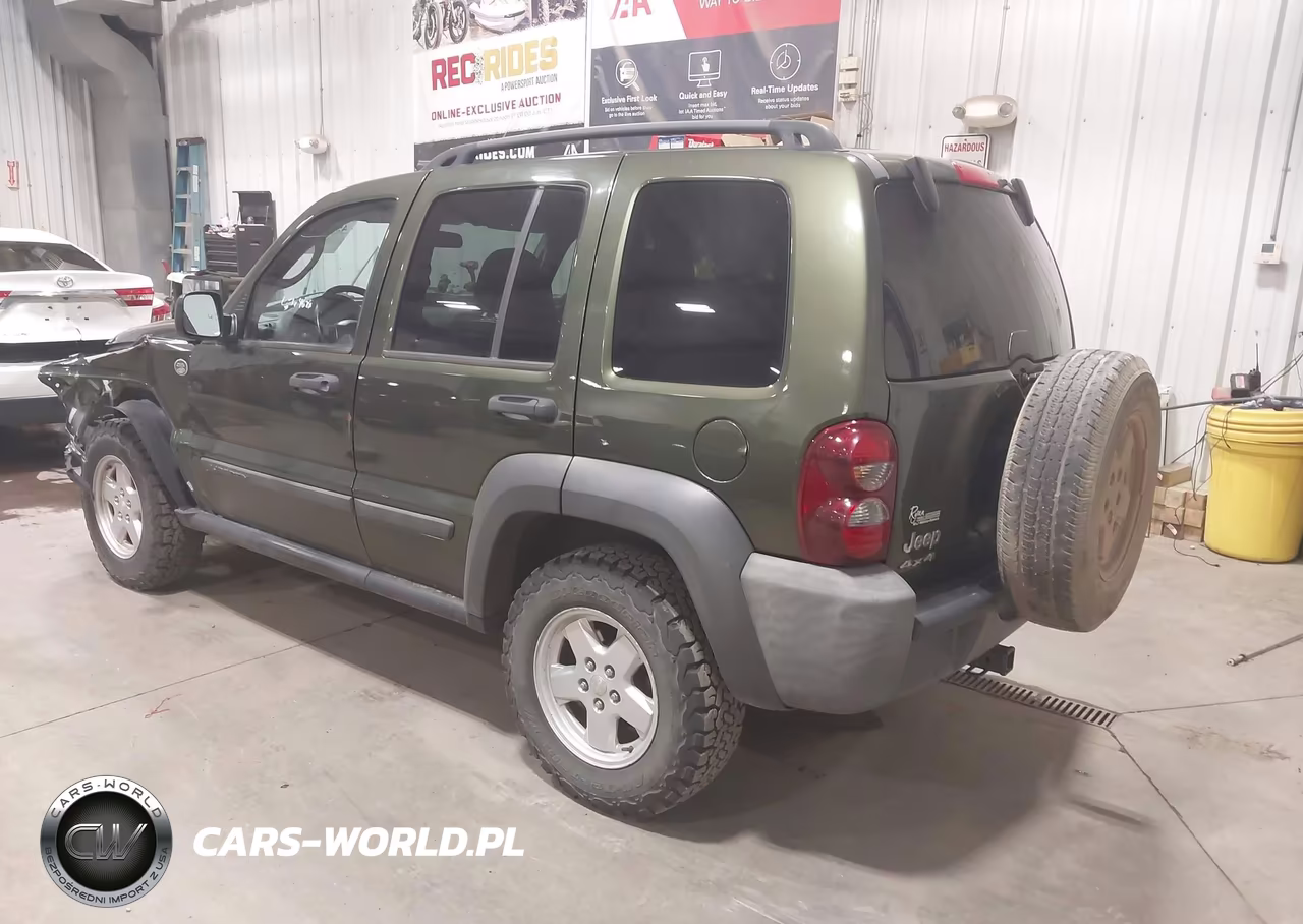 2007 Jeep Liberty Sport VIN:1J4GL48KX7W575694 - 3