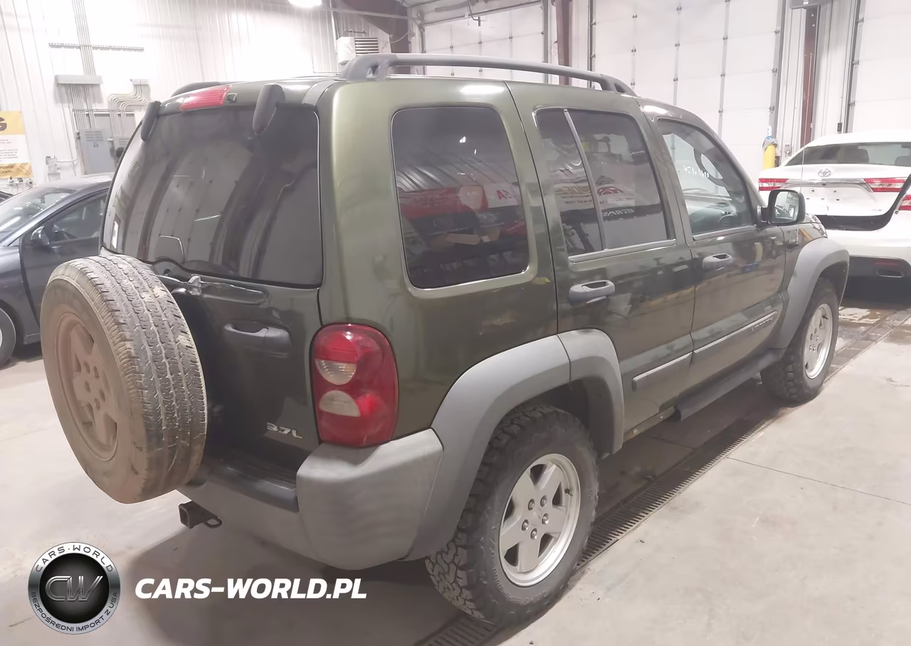 2007 Jeep Liberty Sport VIN:1J4GL48KX7W575694 - 4