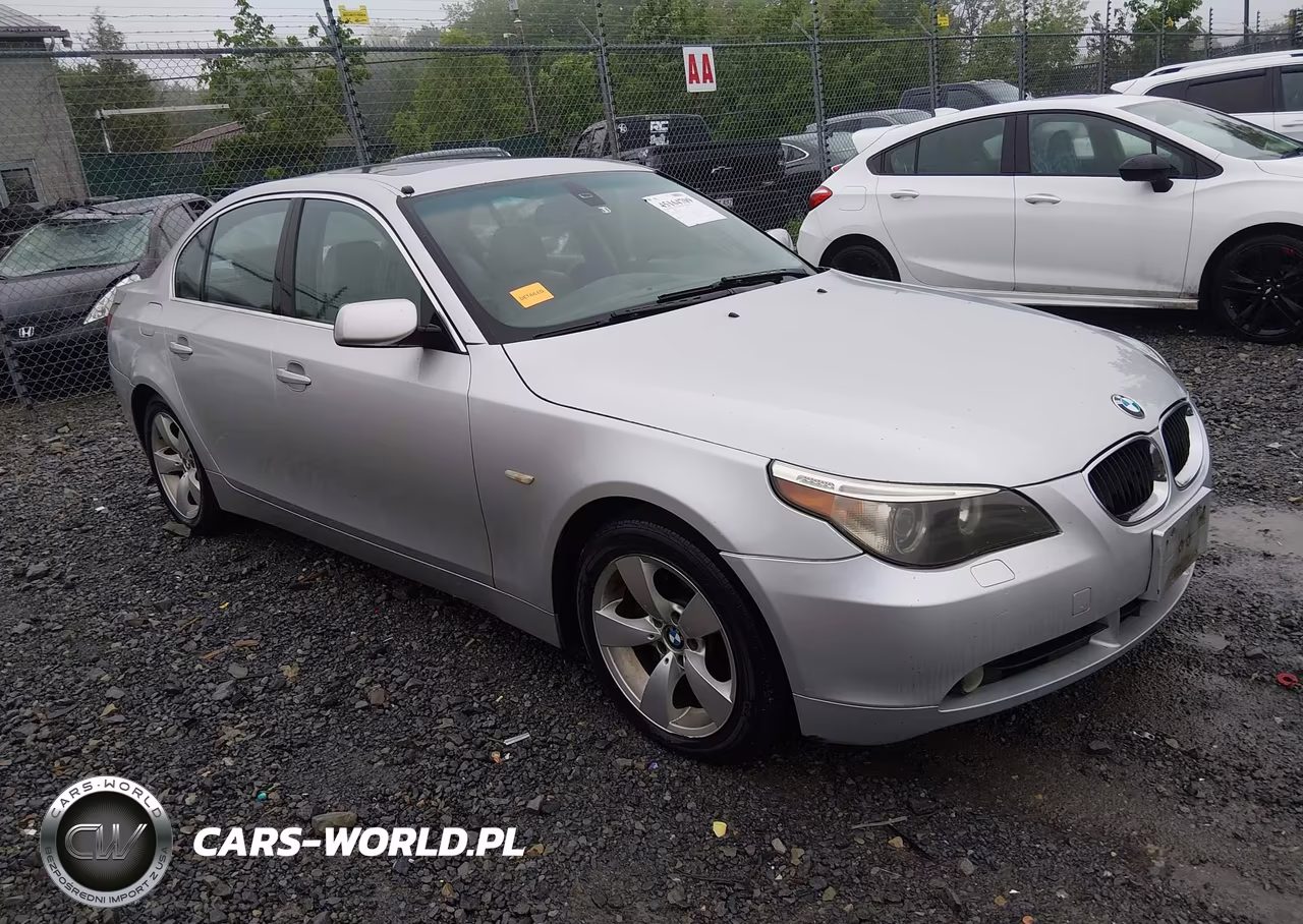 2004 BMW 530I
