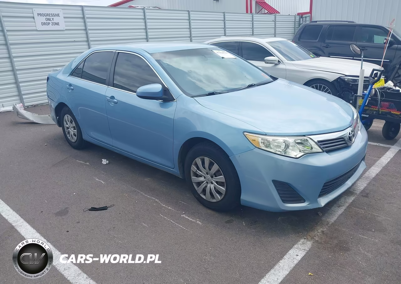 2013 Toyota Camry L – zdjęcie 1 z 16