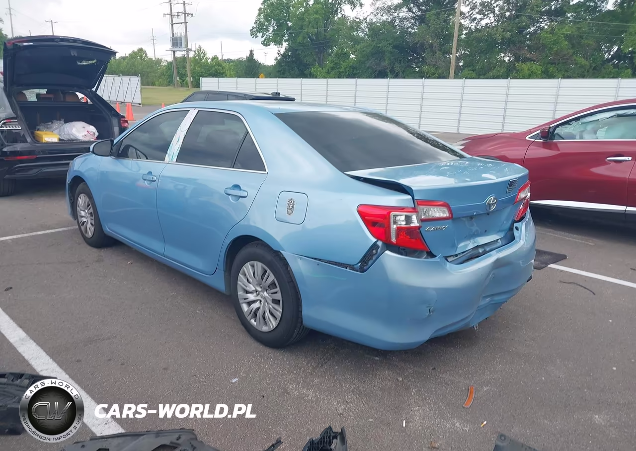 2013 Toyota Camry L VIN:4T4BF1FK8DR305431 - 3