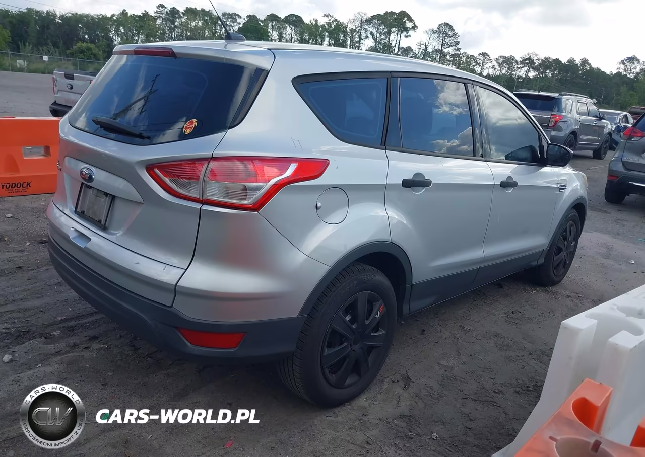 2016 Ford Escape S VIN:1FMCU0F71GUB89598 - 4