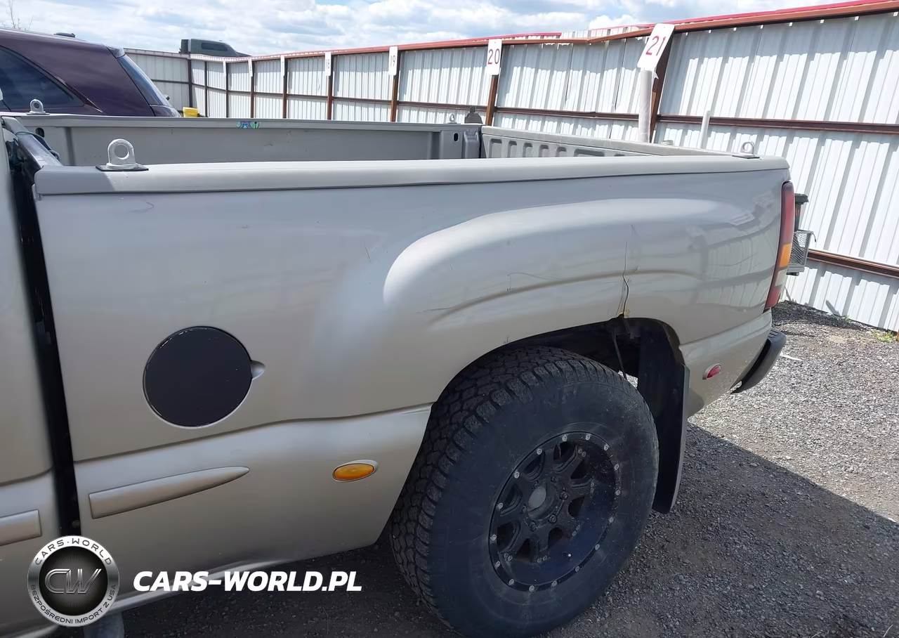 2002 GMC Sierra 1500 Denali VIN:2GTFK69U421354771 - 12