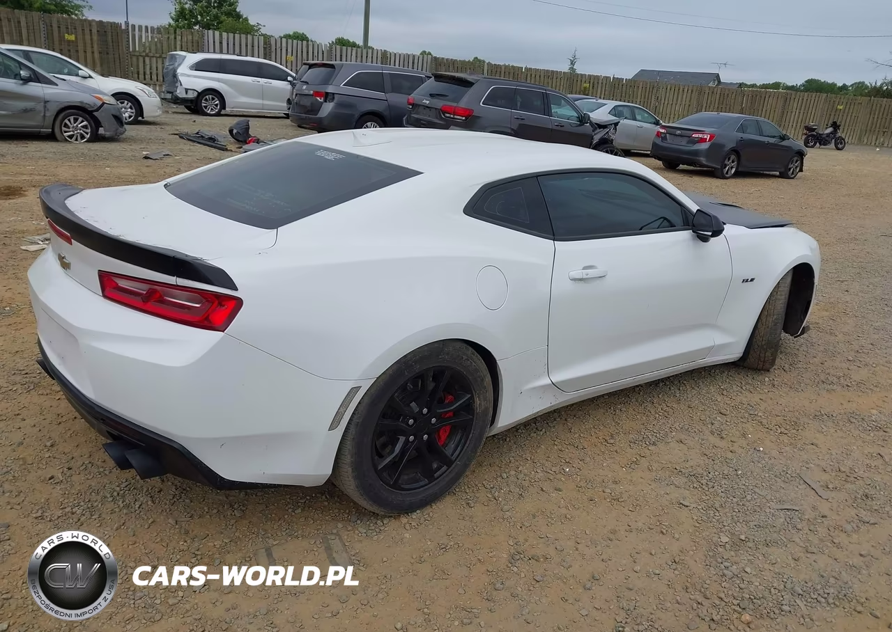 2017 Chevrolet Camaro 1Ss VIN:1G1FE1R70H0168775 - 4