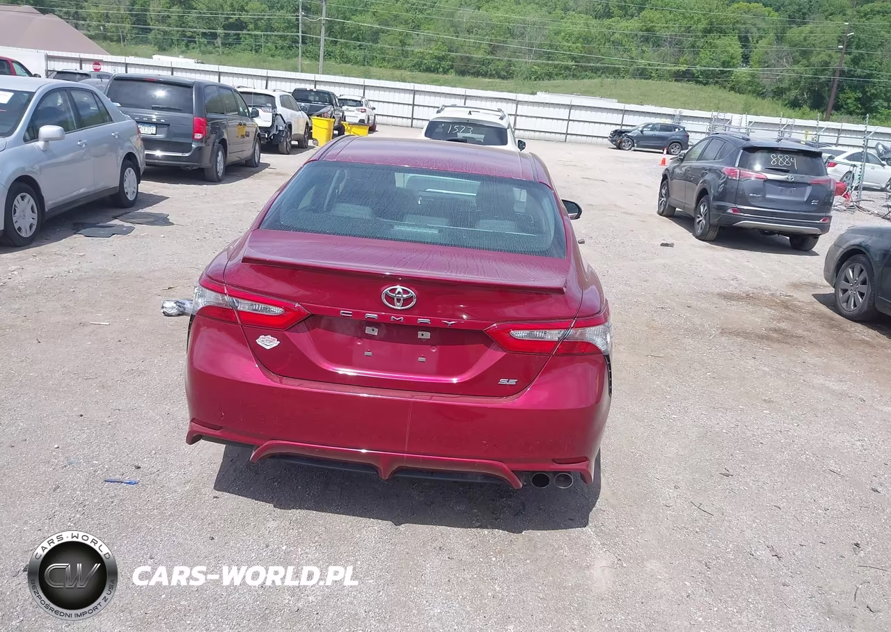 2018 Toyota Camry Se VIN:4T1B11HK6JU642617 - 16