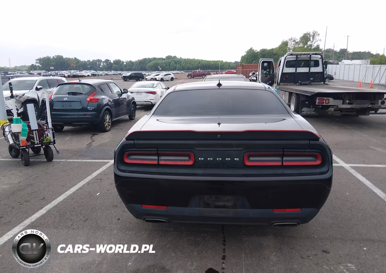 2018 Dodge Challenger Sxt Plus VIN:2C3CDZAG5JH161396 - 17