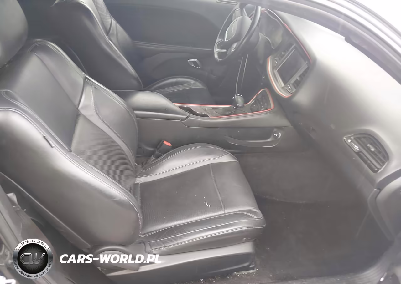 2018 Dodge Challenger Sxt Plus VIN:2C3CDZAG5JH161396 - 5