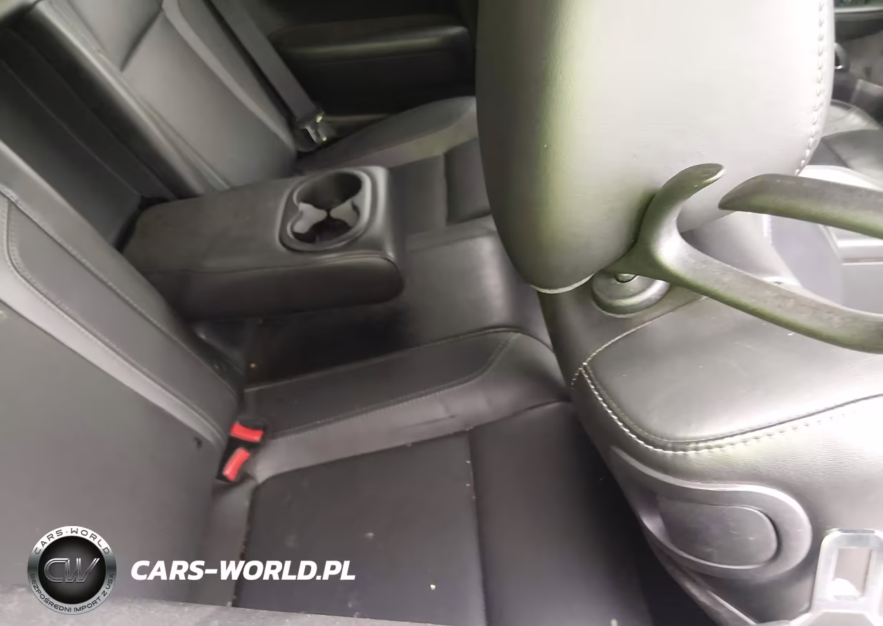 2018 Dodge Challenger Sxt Plus VIN:2C3CDZAG5JH161396 - 8