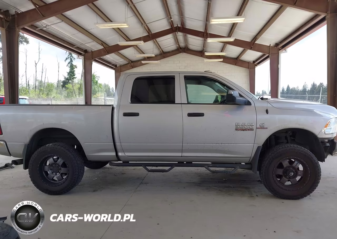 2017 Ram 3500 Tradesman 4X4 6'4 Box VIN:3C63R3CL7HG623155 - 14