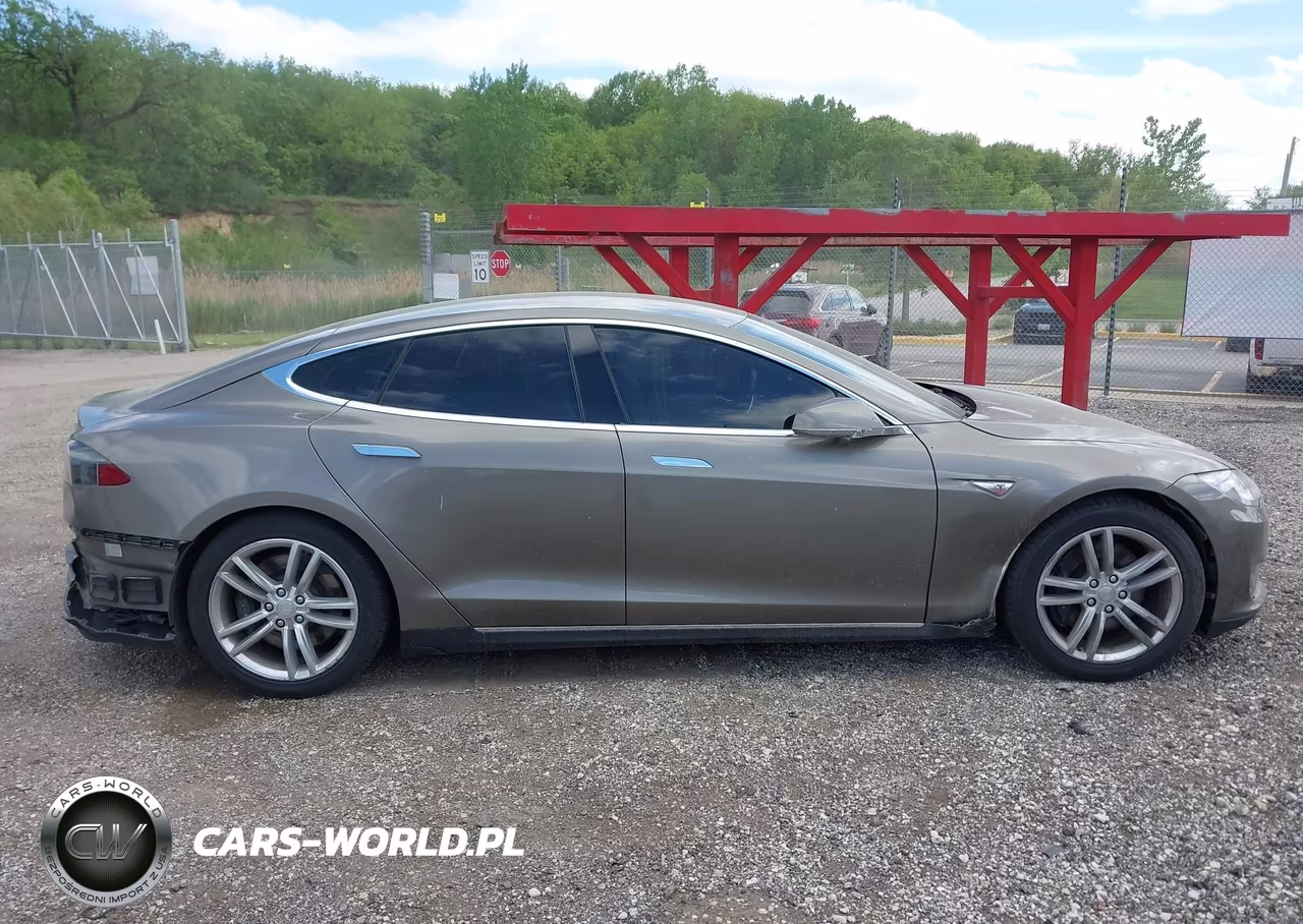 2015 Tesla Model S 70D-85D-P85D VIN:5YJSA1S22FF098372 - 13