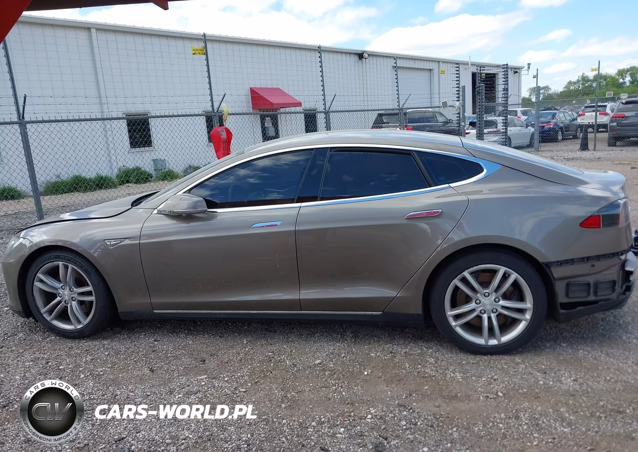 2015 Tesla Model S 70D-85D-P85D VIN:5YJSA1S22FF098372 - 14