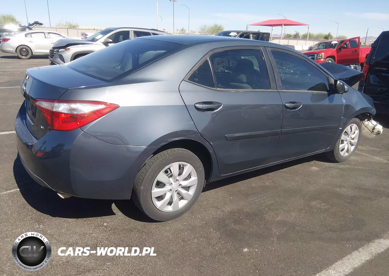 2015 Toyota Corolla Le VIN:5YFBURHE1FP266546 - 4