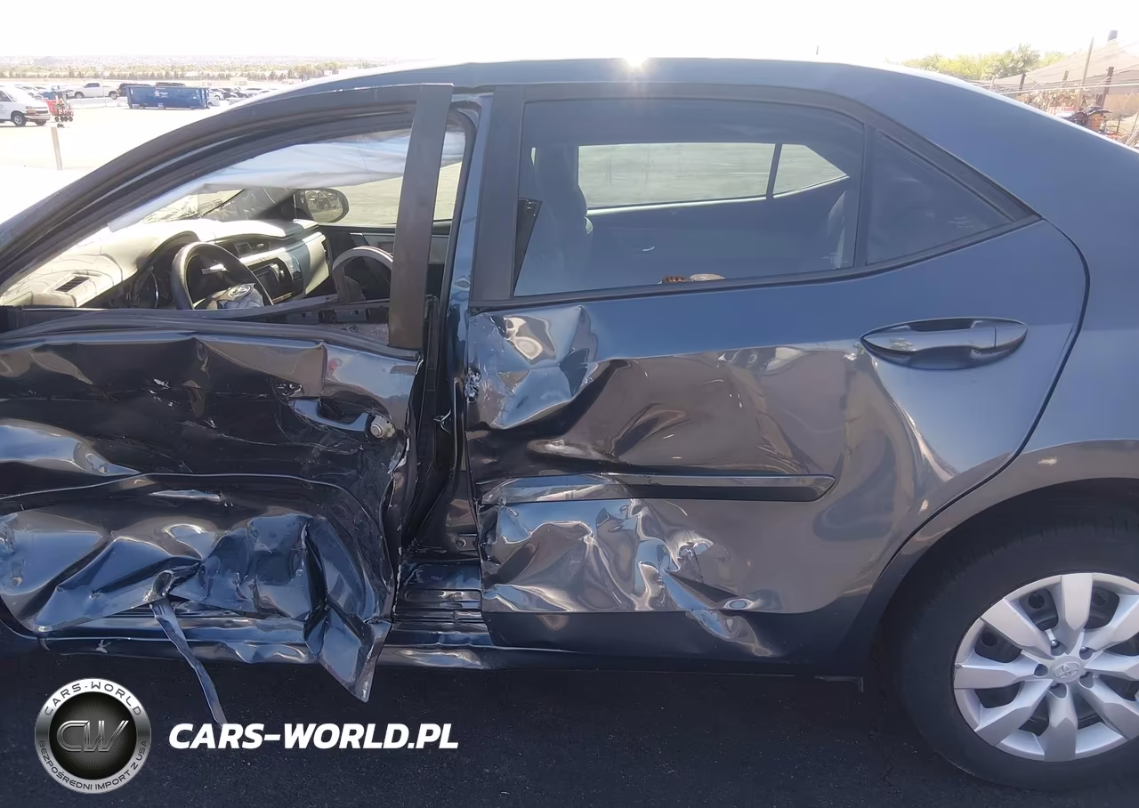 2015 Toyota Corolla Le VIN:5YFBURHE1FP266546 - 6