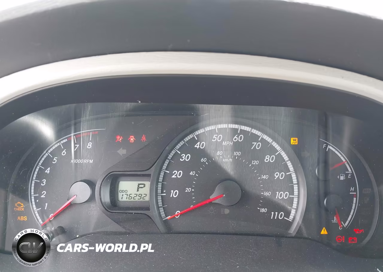 2011 Toyota Sienna Le V6 VIN:5TDKK3DC5BS100961 - 7