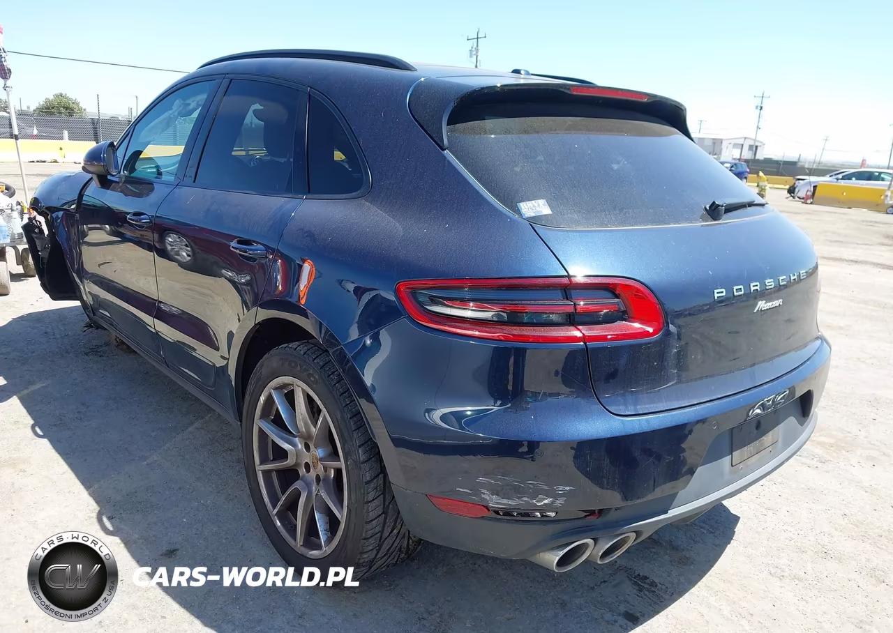 2018 Porsche Macan Sport Edition VIN:WP1AA2A51JLB25577 - 3