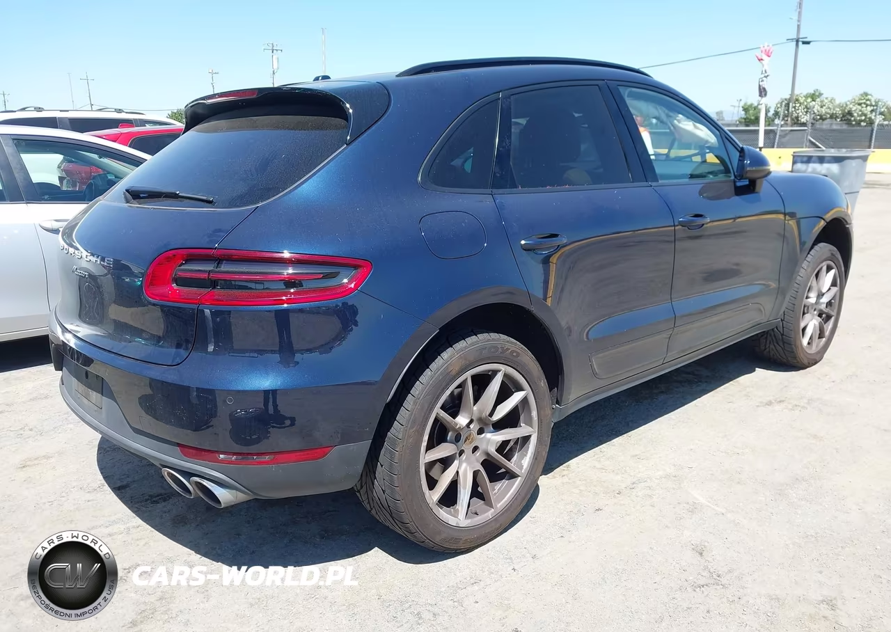 2018 Porsche Macan Sport Edition VIN:WP1AA2A51JLB25577 - 4