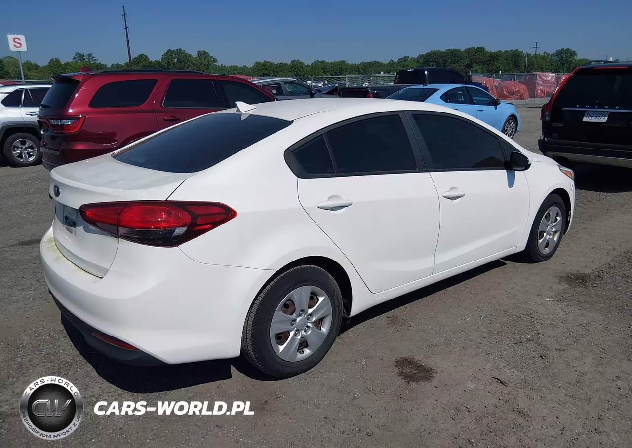 2017 Kia Forte Lx VIN:3KPFL4A72HE028227 - 4