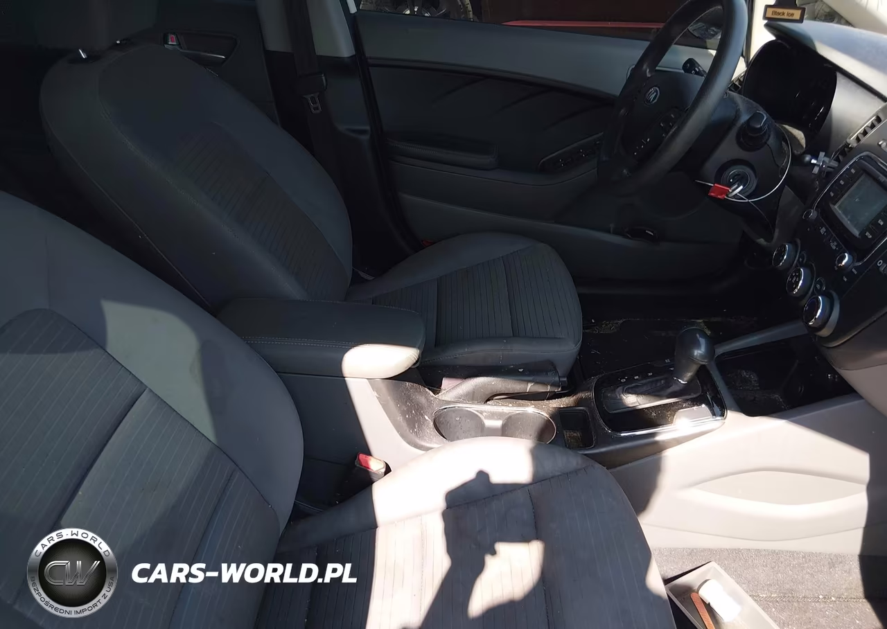 2017 Kia Forte Lx VIN:3KPFL4A72HE028227 - 5