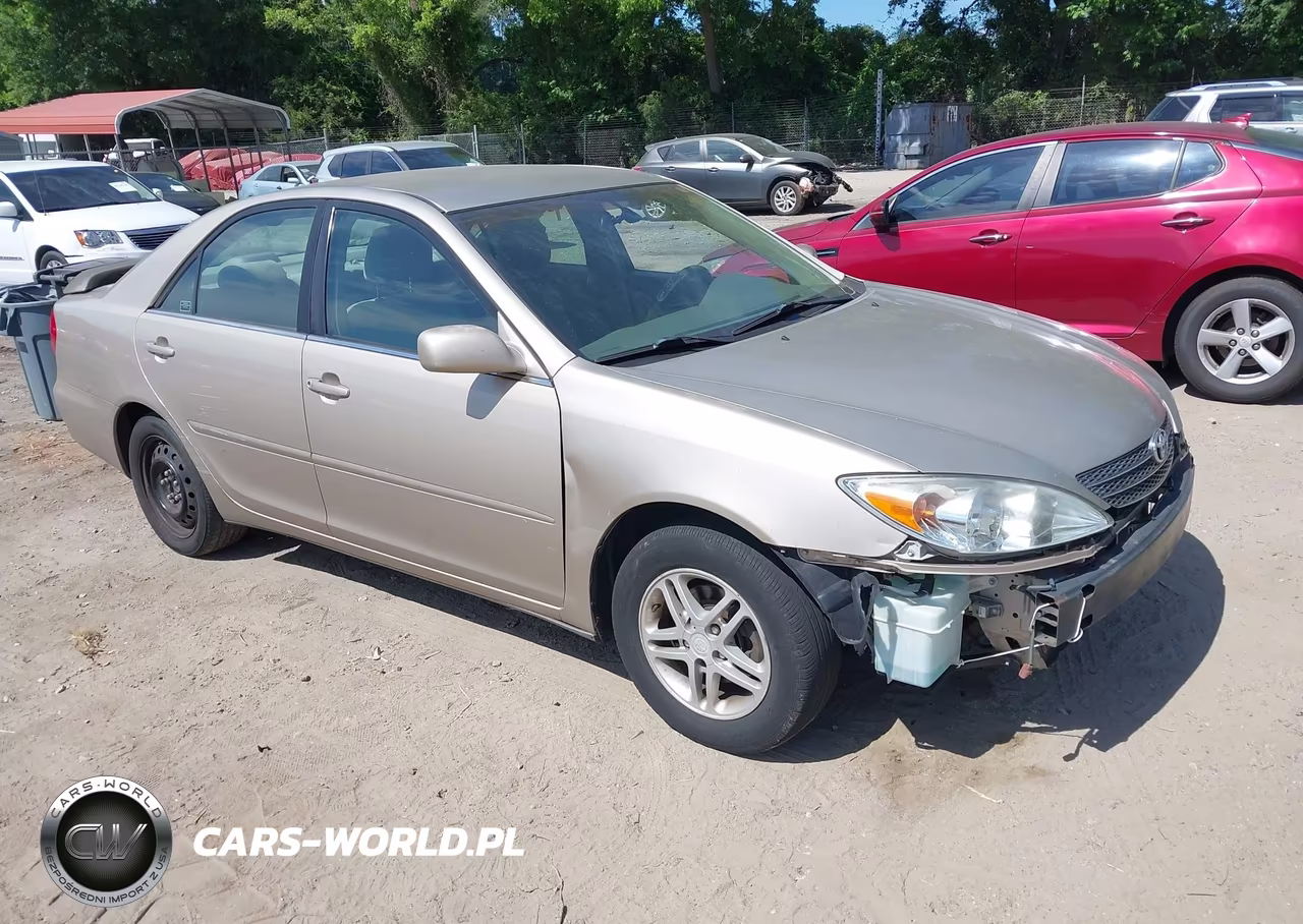 2004 Toyota Camry Le – zdjęcie 1 z 16