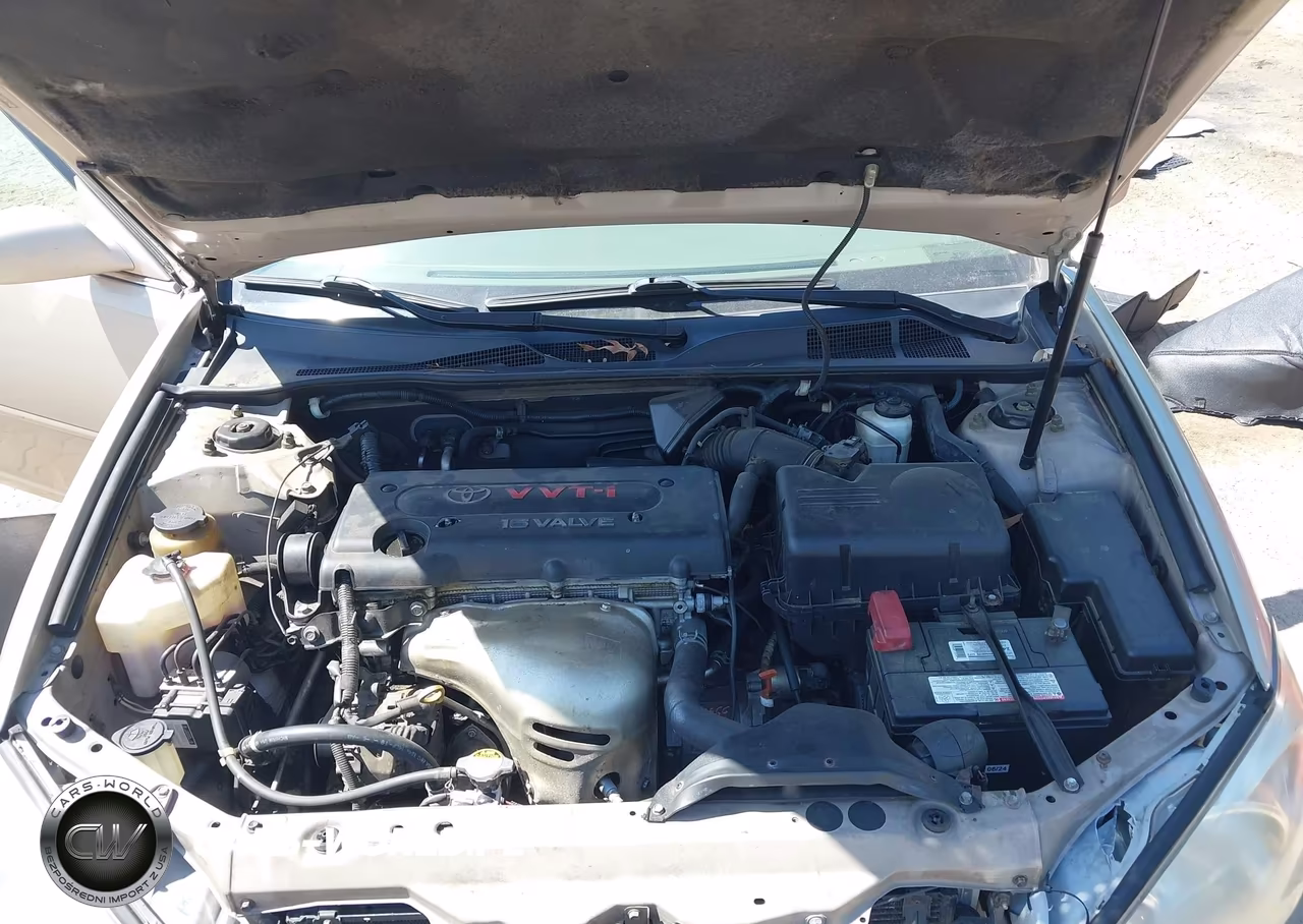 2004 Toyota Camry Le VIN:4T1BE32K74U829832 - 10