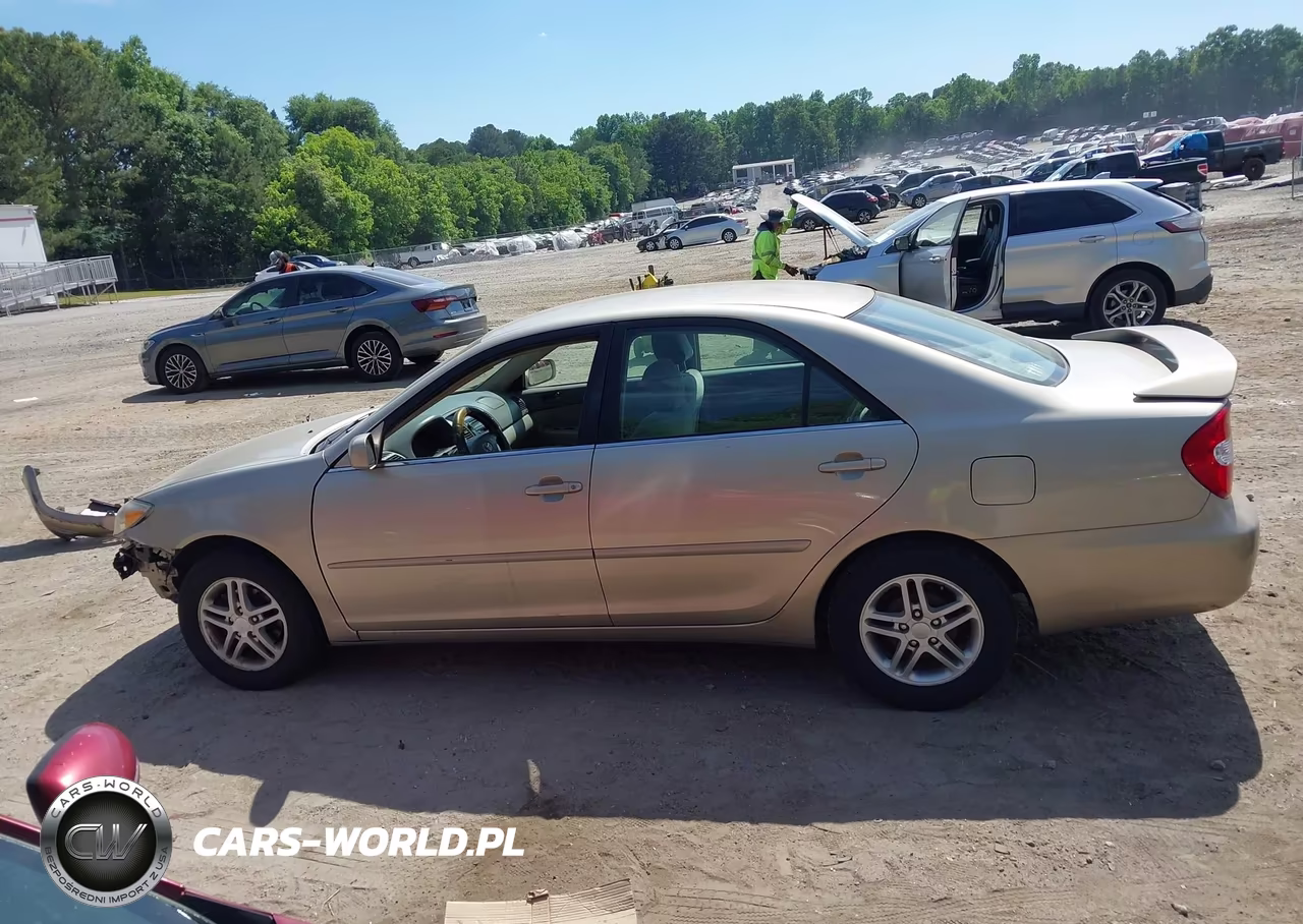 2004 Toyota Camry Le VIN:4T1BE32K74U829832 - 14
